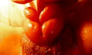 Hậu môn bạn gái của một người đàn ông. Cô gái đến để thăm cô trong một bộ đồ tắm và bắt đầu vuốt ve cơ thể mình, ngồi trên chiếc ghế dài. Cô còn kéo dài mông của cô trước khi tình dục, sau đó cô ấy là tham gia của một chàng trai. Cô ấy rất thích cô mông với niềm vui và nhiều phim sex nhật hd không che hơn nữa .