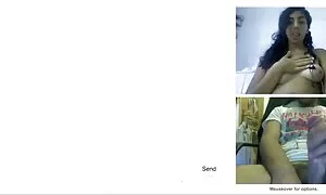 Priscilla là một nữ diễn viên khiêu dâm với một cơ thể đẹp. Trong video này, cô ấy mặc một bản in báo và lòng ba trống phim sex nhật bản khong che một lúc.