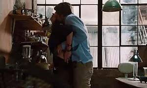 Siêu mẹ. Người đàn ông ngồi trên ghế và chạm vào ngực của mẹ. Ông chồng cô giữa ngực, quỳ xuống âm hộ của cô và bắt đầu chết tiệt dì của cô, ném chân trên vai cô. Các người dựa lưng phim sex nhat ban che và rất thích những người đàn ông và hét lên thật to.