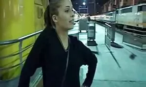 Mẹ thủ dâm trong phòng tắm. Trong khi không ai trong số các trẻ em và chồng đang ở nhà, mẹ thưởng thức thủ dâm sex hd khong che moi nhat trong phòng tắm.