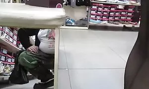 Ngắn gọn mô tả của gây ra 51 Người đàn ông đang ở trên giường, chân lan và trên sàn, người phụ nữ, ngồi vào hắn ta, với cô ấy trở lại với anh ta, ngả lưng. Chân của mình phim sex nhật hay không che cũng đang trên mặt đất. Các đối tác ép các đối tác của hông với đôi chân của mình. Mô tả đầy đủ của gây ra 51 Trong tư thế 51, các người phải nằm trên giường, trên lưng vì vậy ông còn lại chân trên mặt đất. Các cô gái ngồi trên đầu gối của mình đối với cậu bé, cô ấy trở lại nghỉ ngơi trên ngực. Các cô gái chân của cũng nên nghỉ ngơi trên sàn nhà Trong tư thế 51, các cô gái hoạt động như một tài sản. Nó kiểm soát nhịp điệu, thâm nhập cường độ làm cho các cô gái có một nhanh hơn cực khoái. Các cô gái làm cho bồn chồn dọc phong trào. Tại thời điểm này, bạn có thể hỗ trợ chân của bạn ở đầu giường, trong khi các cặp vợ chồng ở vị trí thứ 51 phải giữ tình nhân của eo, hỗ trợ của họ trở lại. Nếu một người đàn ông nghiêng về phía các cô gái, anh sẽ đơn giản hóa công việc của mình, thế 51, các người đàn ông cảm thấy tất cả sức mạnh và sức mạnh của các cô gái, cô ấy chuyển động. Lưỡi có thể vuốt ve cổ cô, vai hay tai Trong tình dục, các cô gái thích cả hai tiếp xúc vật lý và sự hiểu biết rằng nó là người điều khiển quá trình gái và cho niềm vui đến đối tác của mình.