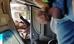 Khoan là một nữ diễn viên khiêu dâm. The black cô gái đã chỉ cho sex nhật ko che cô và nhào nó trước khi quan hệ tình dục. Sau đó, cô để cho gã đó chết tiệt của mình bể đáy.