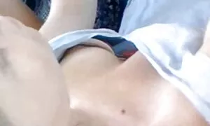 Pháp là một nữ diễn viên khiêu dâm. Các cô gái xinh đẹp cho phim xes nhat khong che mình với cô ấy, bạn bè, người đến thăm muộn vào ban đêm. Tôi không mong đợi điều này và đã rất hạnh phúc về những gì đã xảy ra.
