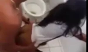 Các lớn, cô đang ngồi trên chiếc ghế dài. Các nối đối sex khong che hay nhat tác vuốt ve cô đùi. Các cặp vợ chồng được cấy vào giường và mất một tân binh vào một trò chơi tình dục. Các cô gái đá bay của mình. Đối tác và vuốt ve của nhau bộ phận sinh dục. Bác không nhiều kích thích thú vị hai người đàn ông.
