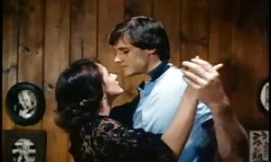 Sarah Twain là một nữ diễn viên khiêu dâm. Một đẹp phim sex nhật bản không che và mảnh mai, bà hãy để cho con trai của mình qua tất cả các lỗ.