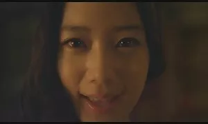 Trần truồng trong văn phòng. Các phim sex không che nhật cô gái đã chán và thực sự muốn quan hệ tình dục. Sau đó một người đàn ông đến và cô ấy quyến rũ anh.