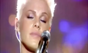 Lesbian với khai thác. Hai phim sex ko che nhat ban cô gái đã không có thời gian để cởi quần áo như họ ngay lập tức bắt đầu vuốt ve nhau. Tôi hưng một cao su và tình bạn của tôi.
