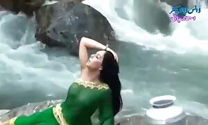 Chị chơi. Khi anh sex nhat khong che 2017 trai cô đã tắm trong phòng tắm, em gái ngồi xuống và nói chuyện với anh ta. Từ đây, anh ta đã vui mừng và lấy ra tất cả các quần áo của mình và bắt đầu thủ dâm trong khi anh trai của ông đã ở trong nhà tắm.