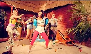 Alicia sex nhat ro net Aligatti là một nữ diễn viên khiêu dâm. Trong video này, một anh chàng thích mông của mình.